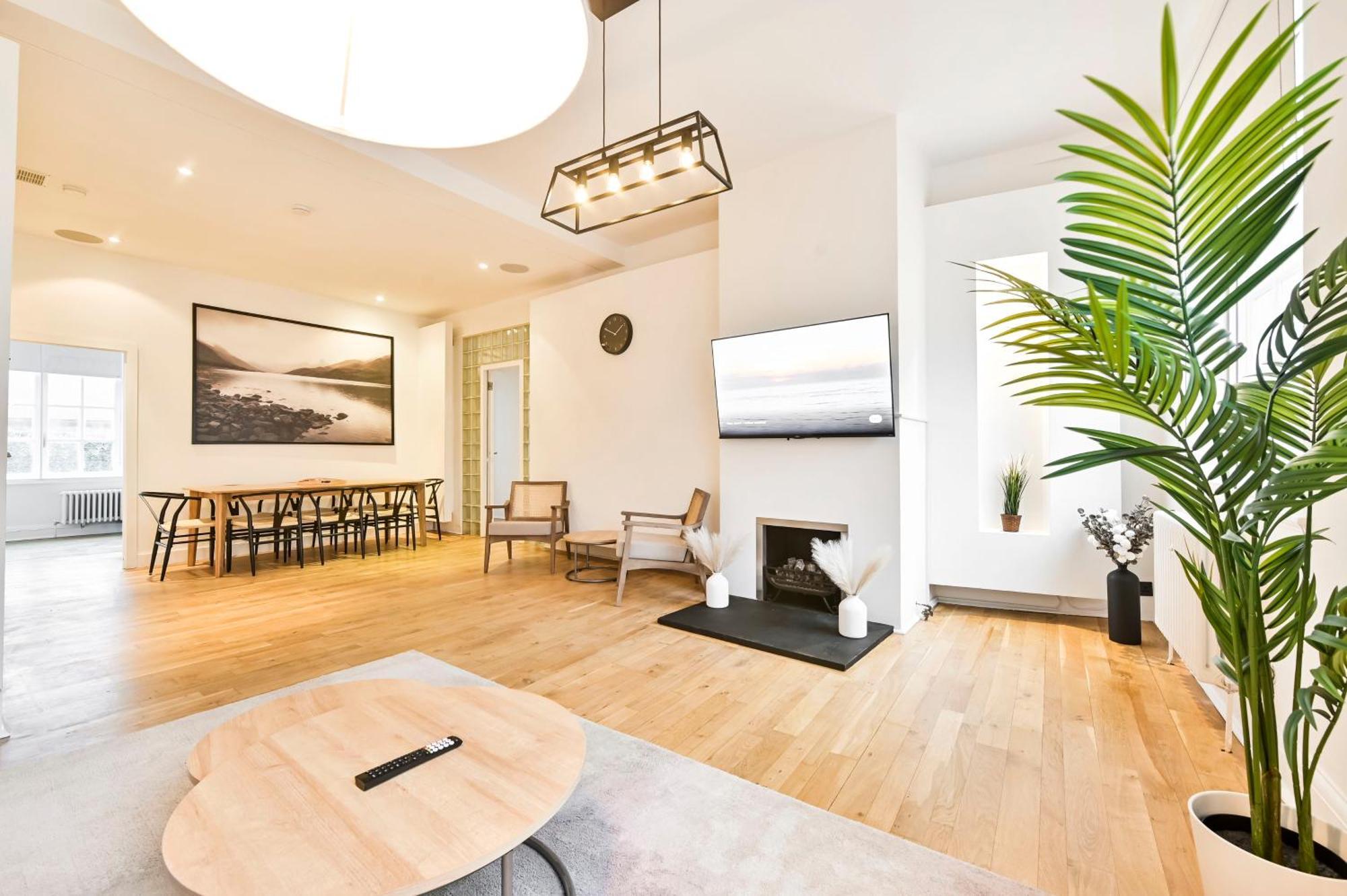 Wonderful Fitzrovia 3 Bed Apartment ロンドン エクステリア 写真