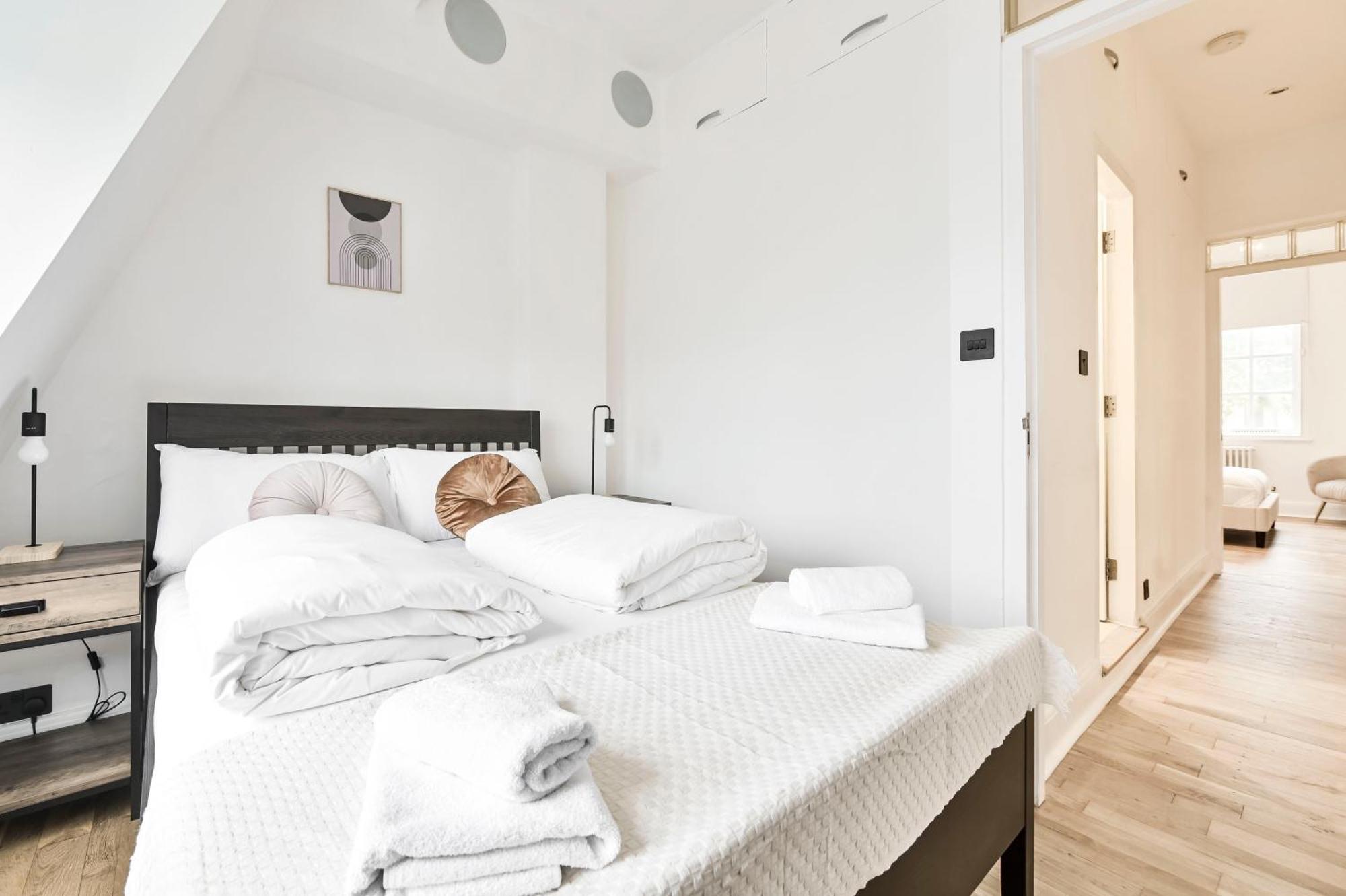 Wonderful Fitzrovia 3 Bed Apartment ロンドン エクステリア 写真